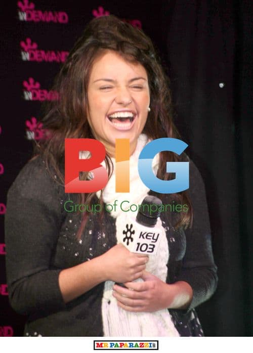 Former X Factor Star Performs at Christmas Lights