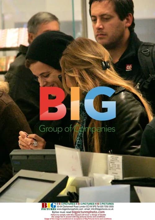 Samantha Ronson and Lindsay Lohan Shopping