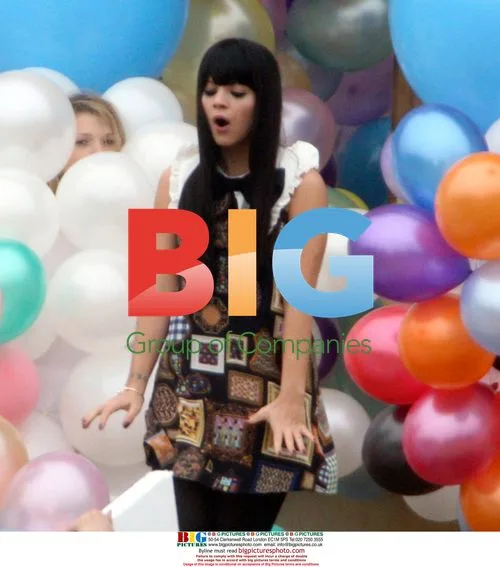 Lily Allen filming music video