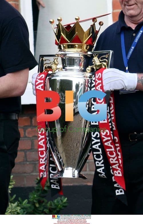 Eoghan Quigg gets Premier League Trophy