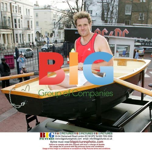 James Cracknell rows in London taxi to promote Stella campaign