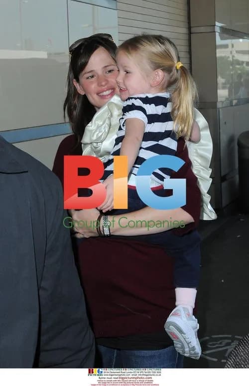 Jennifer Garner and daughter Violet at LAX
