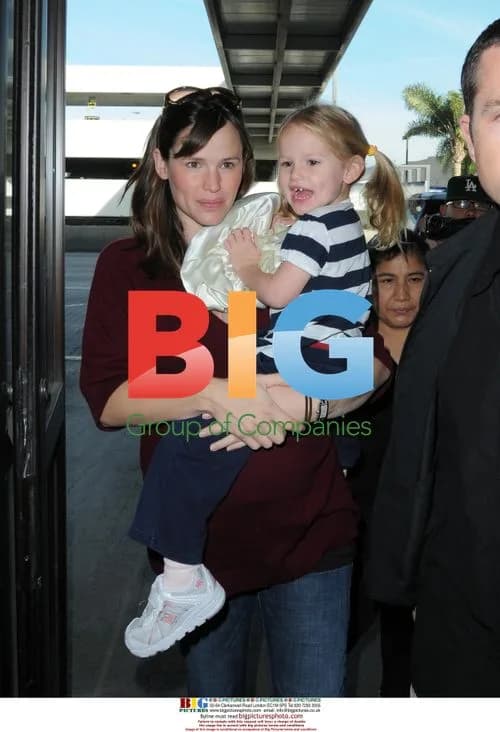 Jennifer Garner and daughter Violet at LAX
