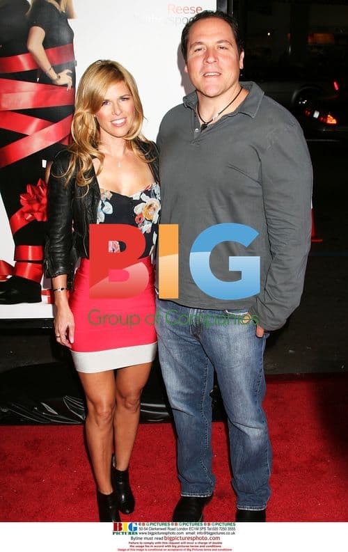 Jon Favreau and Joya Tillem at 'Four Christmases' Premiere