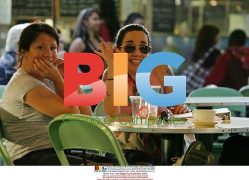 Actresses Janeane Garofalo, Cheri Oteri, and Illeana Douglas at Farmers' Market