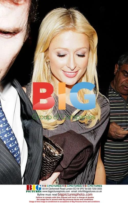 Paris Hilton Exits Mr Chow After Dinner with Sister