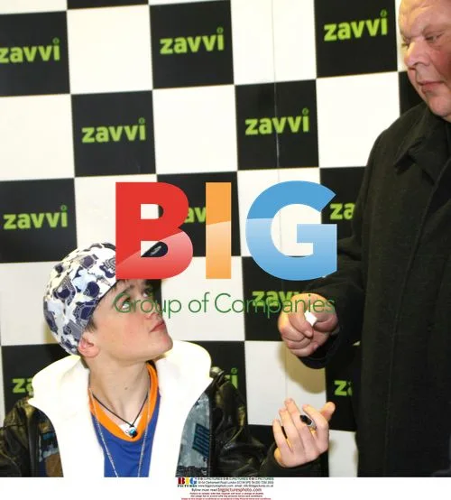 George Sampson at Zavvi signing
