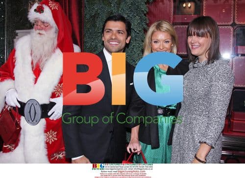 Kelly Ripa, Mark Consuelos & Santa Reveal Cartier Holiday Display