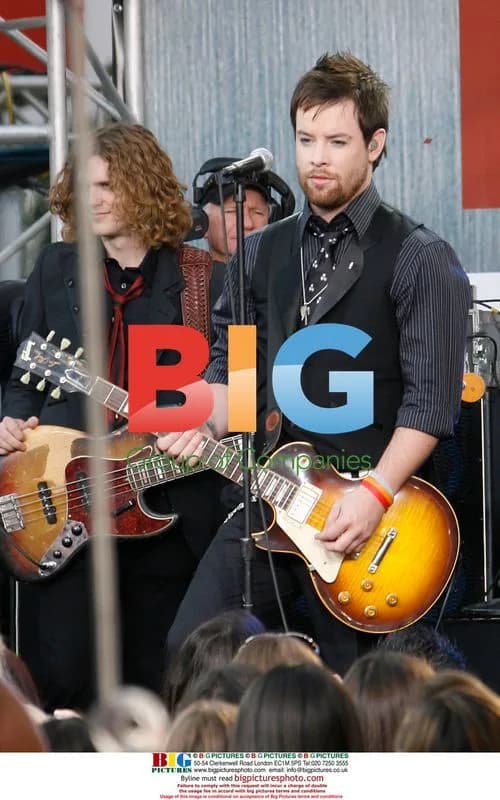 David Cook performs at 2008 AMAs in LA