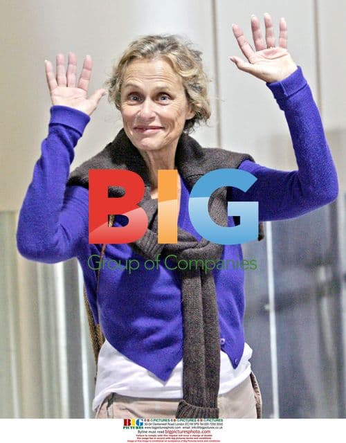 Lauren Hutton arrives at LAX
