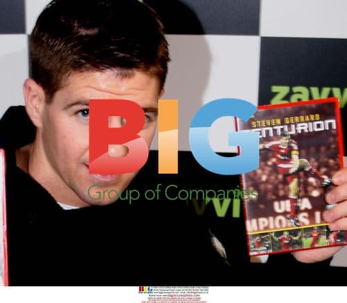 Steve Gerrard Signing DVD at Zavvi