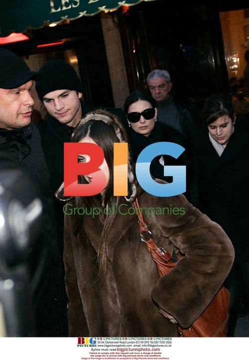 Willis Family Outing in Paris