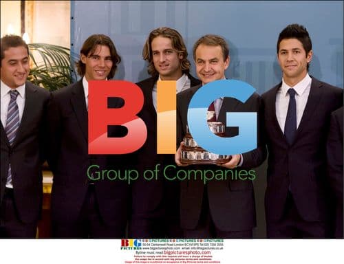 Zapatero congratulates Davis Cup winners