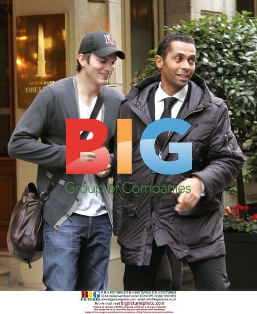 Demi Moore and family in Paris