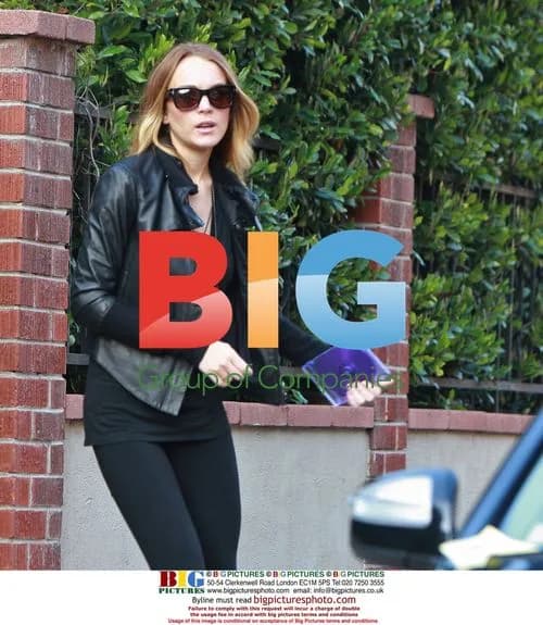 Lindsay Lohan shops at XIV Karats Ltd.