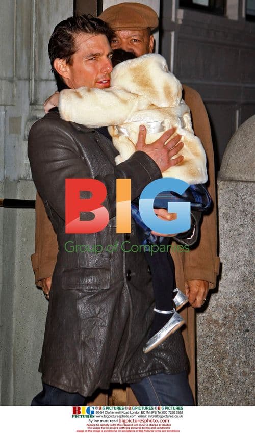 Tom Cruise and family leave NYC apartment