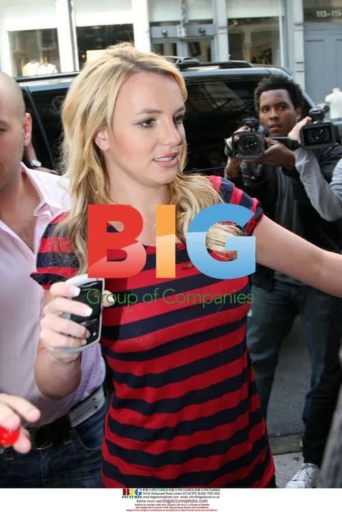 Britney Spears Crowd in Soho, NYC