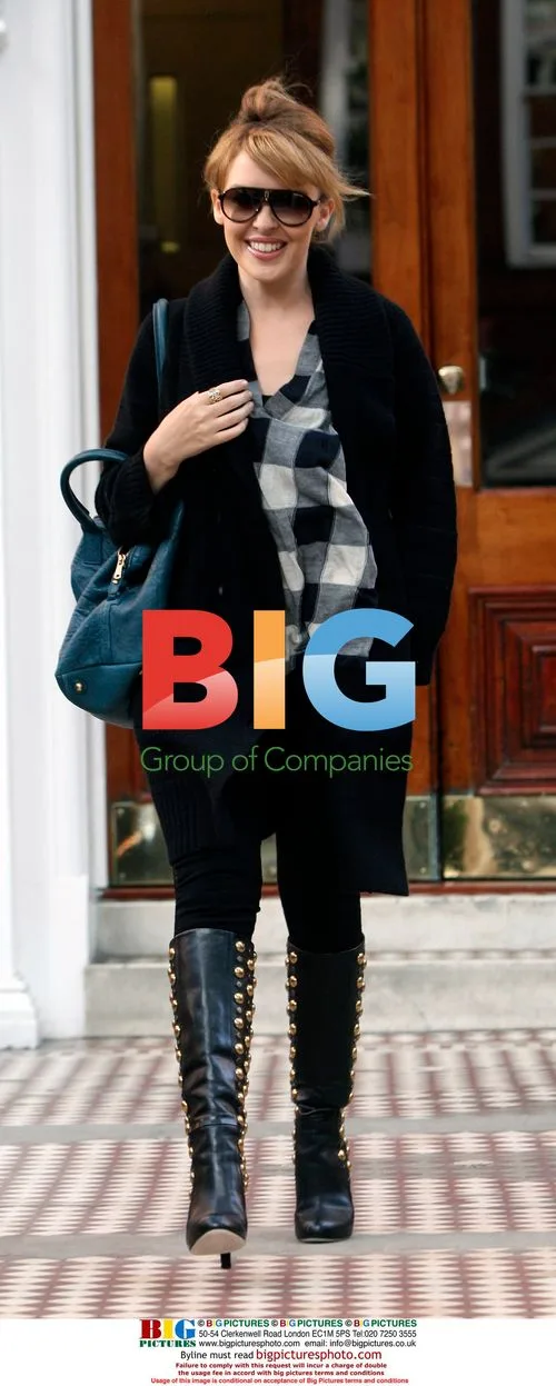 Kylie Minogue leaves home for shopping in London