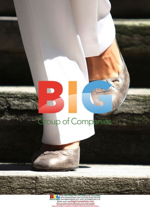 Prince Felipe and Princess Letizia meet intellectuals in Mexico City