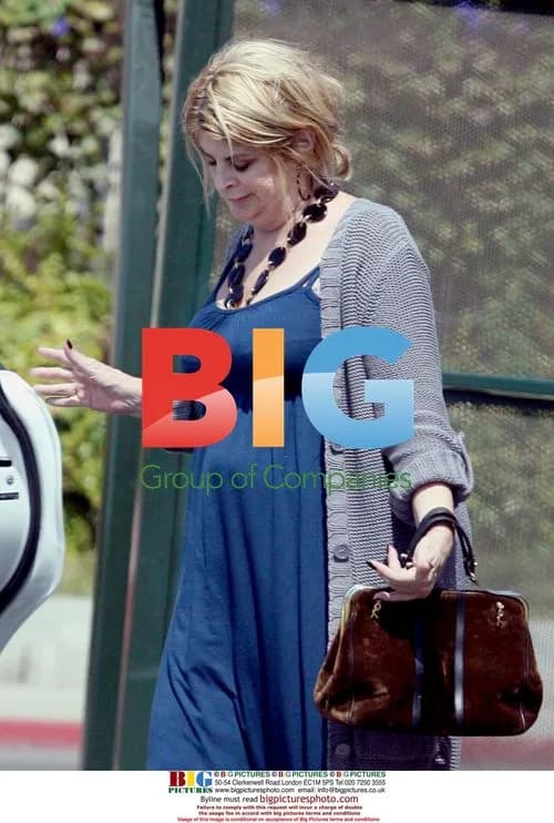 Kirstie Alley Shopping for Flowers in LA