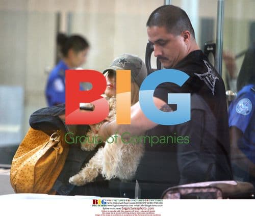 Jessica Simpson and Dog at LAX