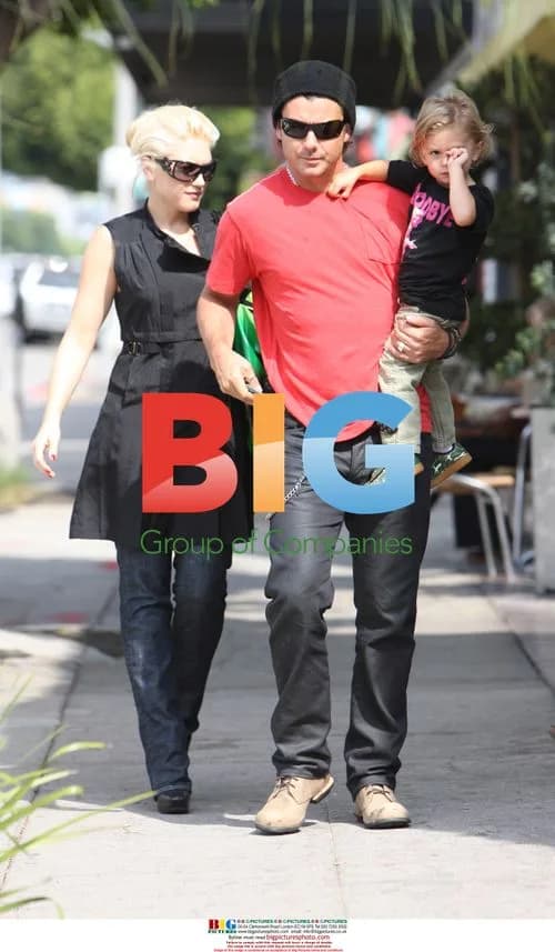 Gwen Stefani and family at park