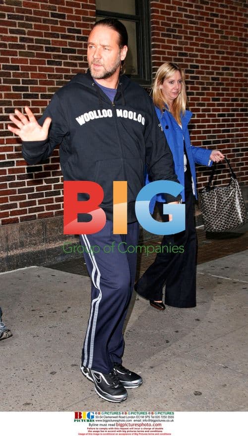 Guests Arrive for Late Show Taping