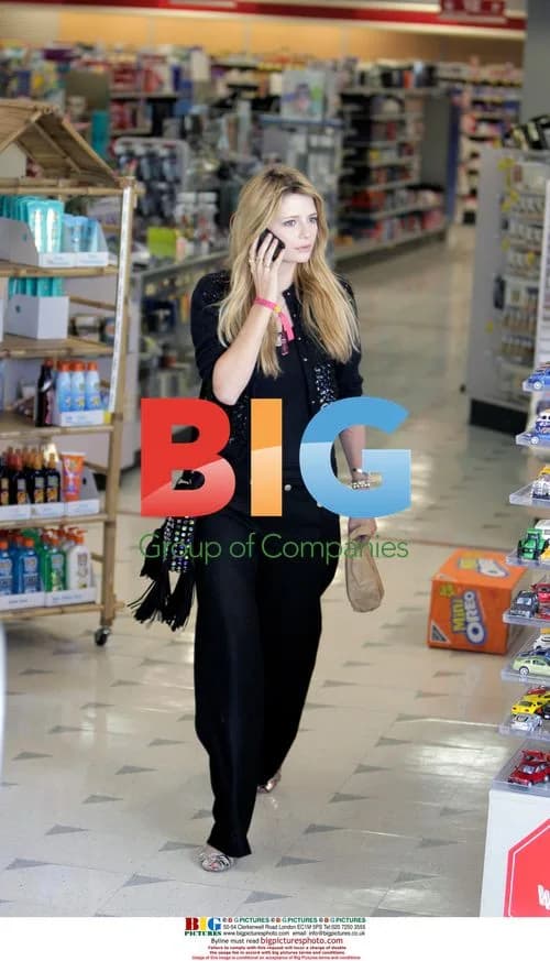 Mischa Barton leaves Rite Aid in Beverly Hills