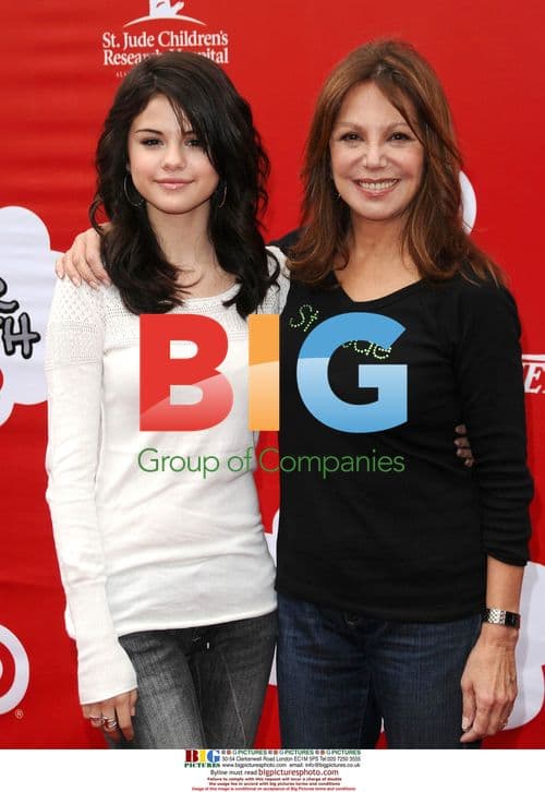 Selena Gomez and Marlo Thomas at Power Of Youth Event