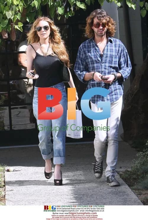 Lindsay Lohan Channels Farah Fawcett