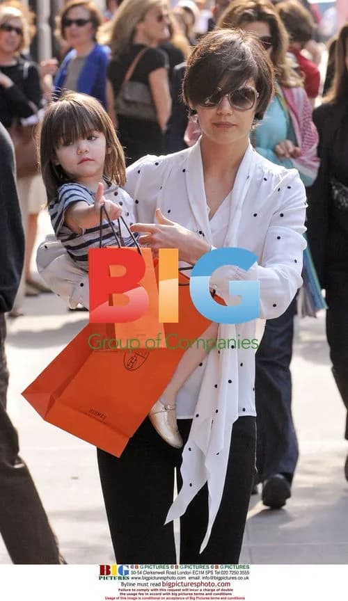 Katie Holmes and Suri Cruise on Madison Ave