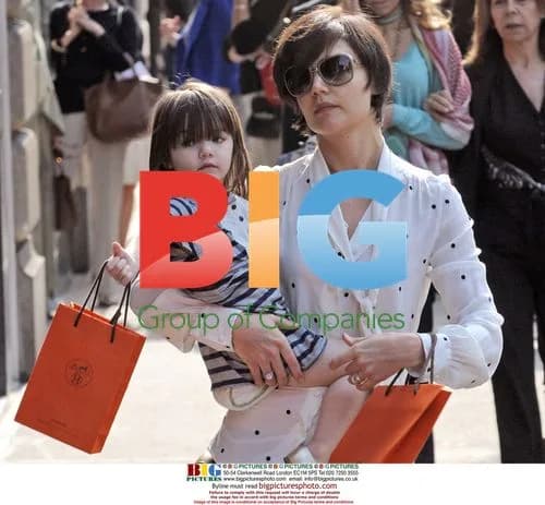 Katie Holmes and Suri Cruise on Madison Ave