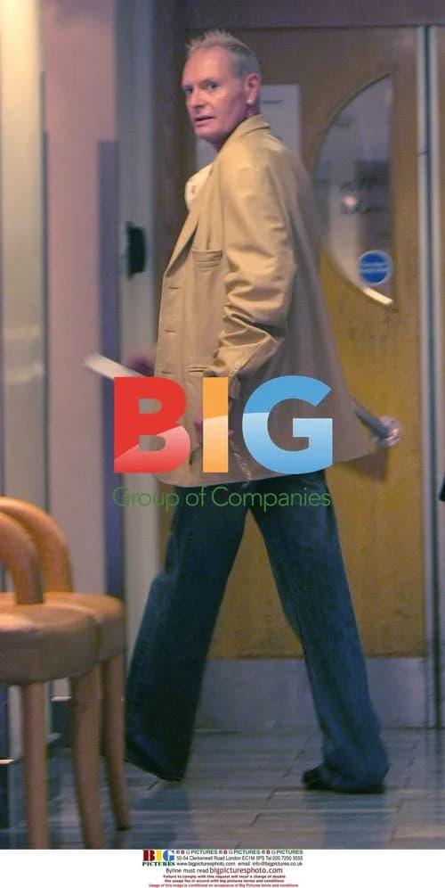Paul Gascoigne arrives at London hospital