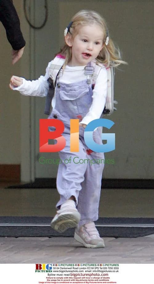 Ben Affleck and Jennifer Garner take daughter to pre-school