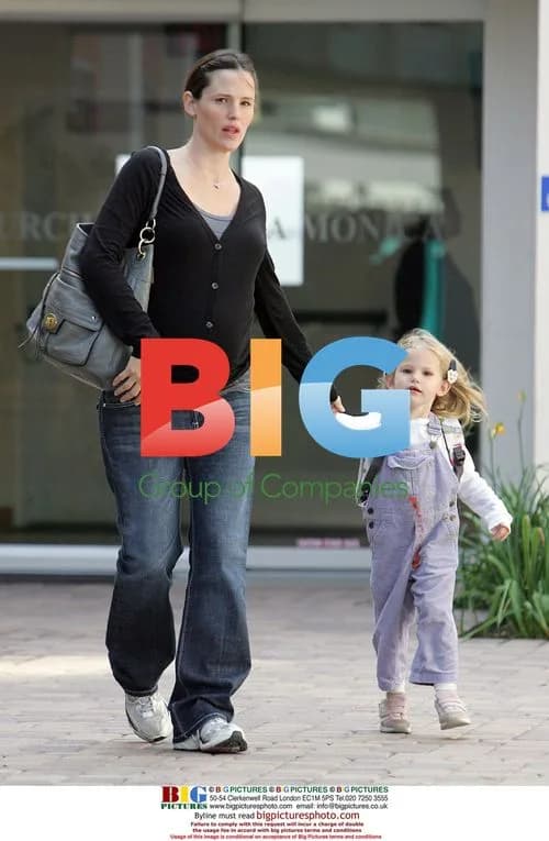 Ben Affleck and Jennifer Garner take daughter to pre-school