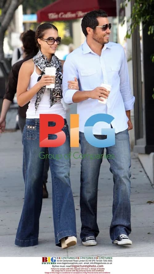 Jessica Alba and Cash Warren grab coffee