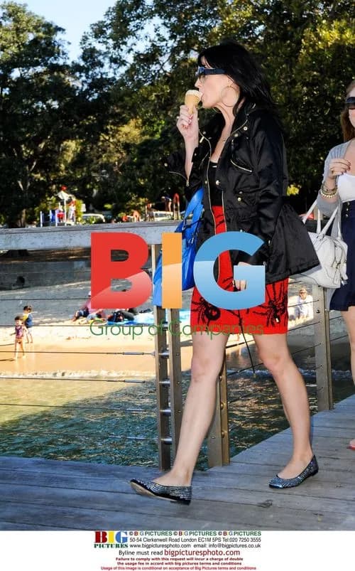Katy Perry enjoys boat ride and ice cream in Sydney