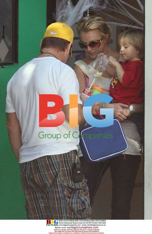 Britney Spears picks up son Jayden from school