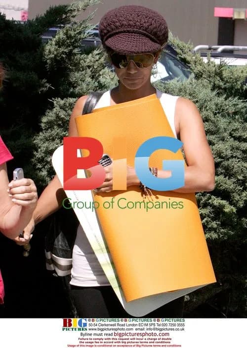 Halle Berry Leaving Yoga Lesson