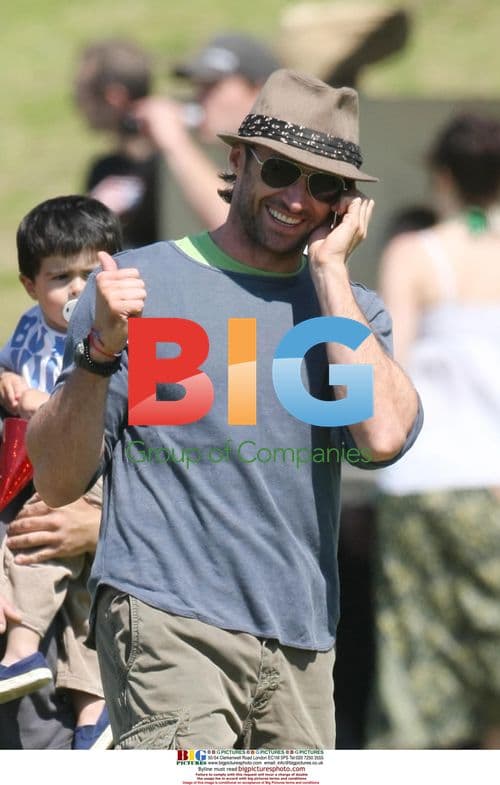 Hugh Jackman and family at Bronte Beach