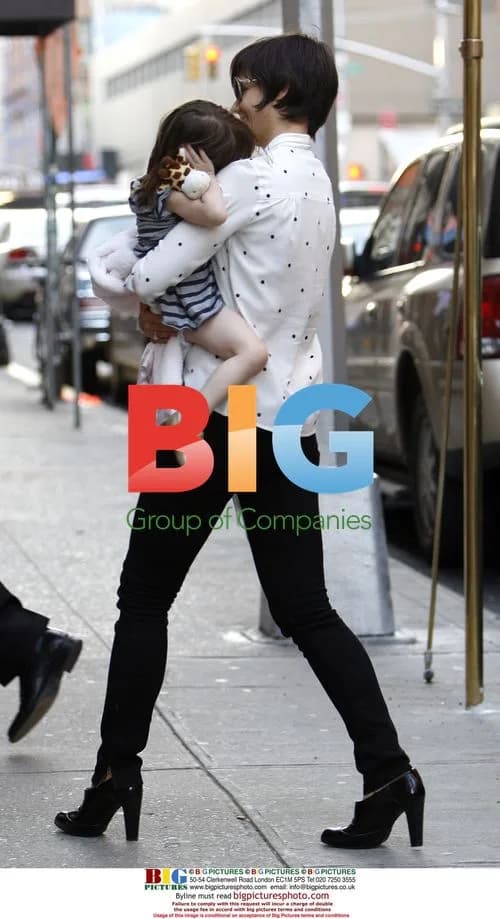 Katie Holmes, Daughter Suri Cruise Return Home