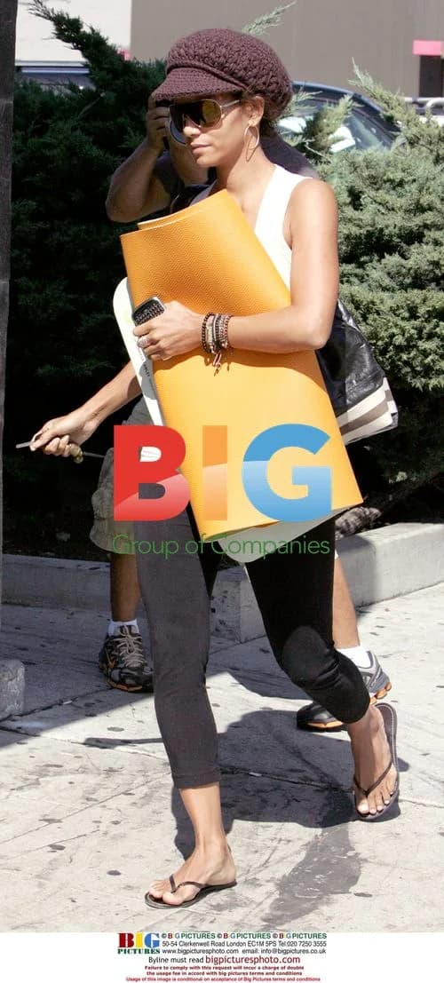 Halle Berry Leaving Yoga Lesson