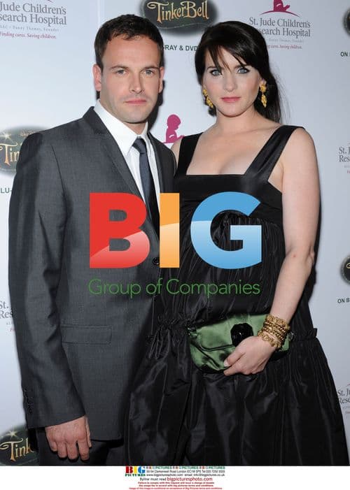 Jonny Lee Miller and wife Michele Hicks