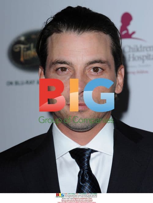 Skeet Ulrich at Runway For Life event