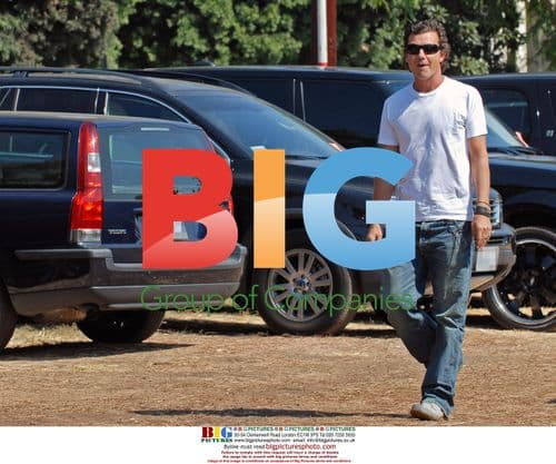 Gwen Stefani and Family at Pumpkin Patch