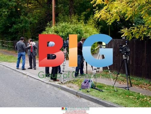 Reporters Seen Outside Beckham Mansion