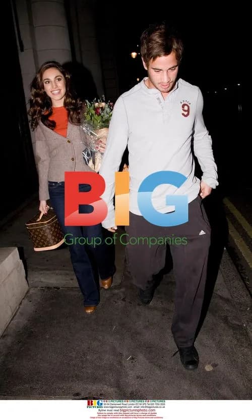 Kelly Brook and Danny Cipriani leave 'Fat Pig' debut