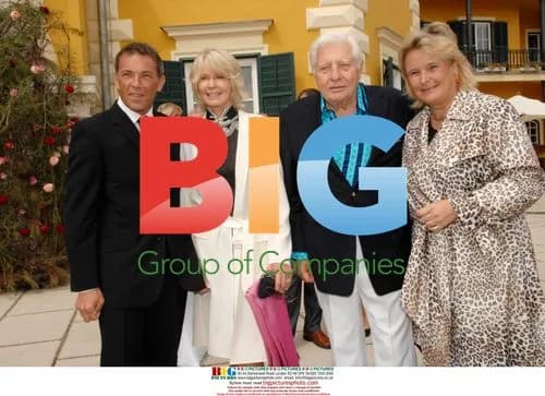 Joerg Haider and Austrian politicians at event