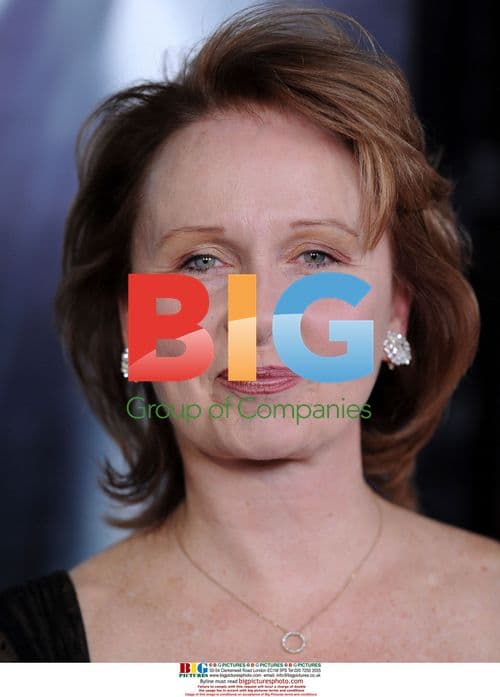 Kate Burton at "Max Payne" Premiere