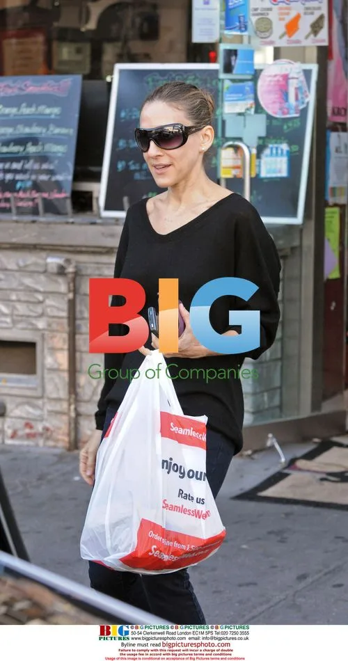 Sarah Jessica Parker stops for bagels, shops